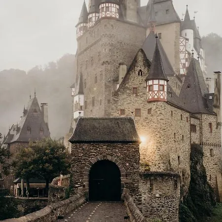 Genuss - Im Weindorf An Der Mosel *